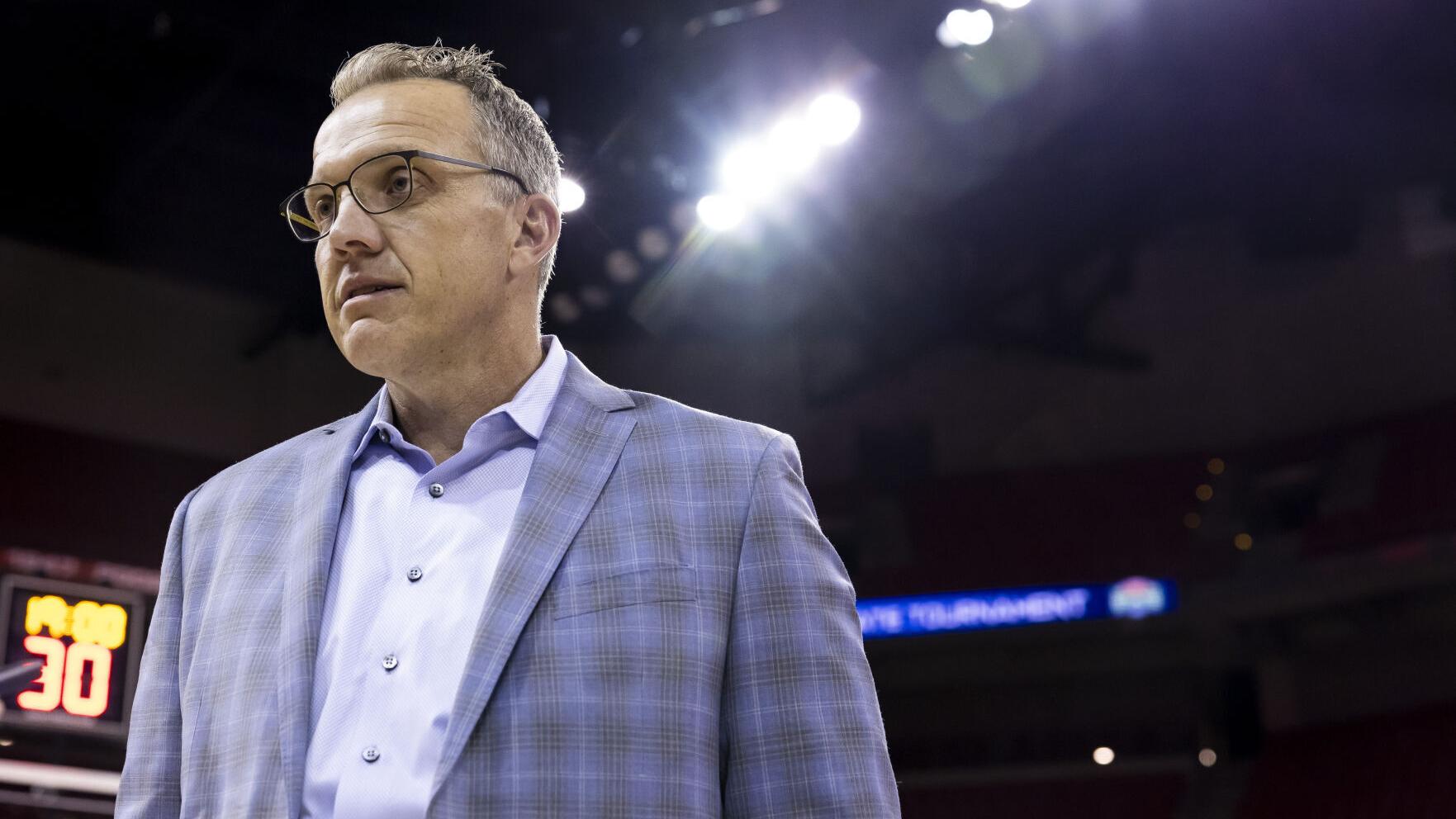 Wisconsin’s plan for sharing revenue with players? Fewer Badgers, more logos (Exclusive)